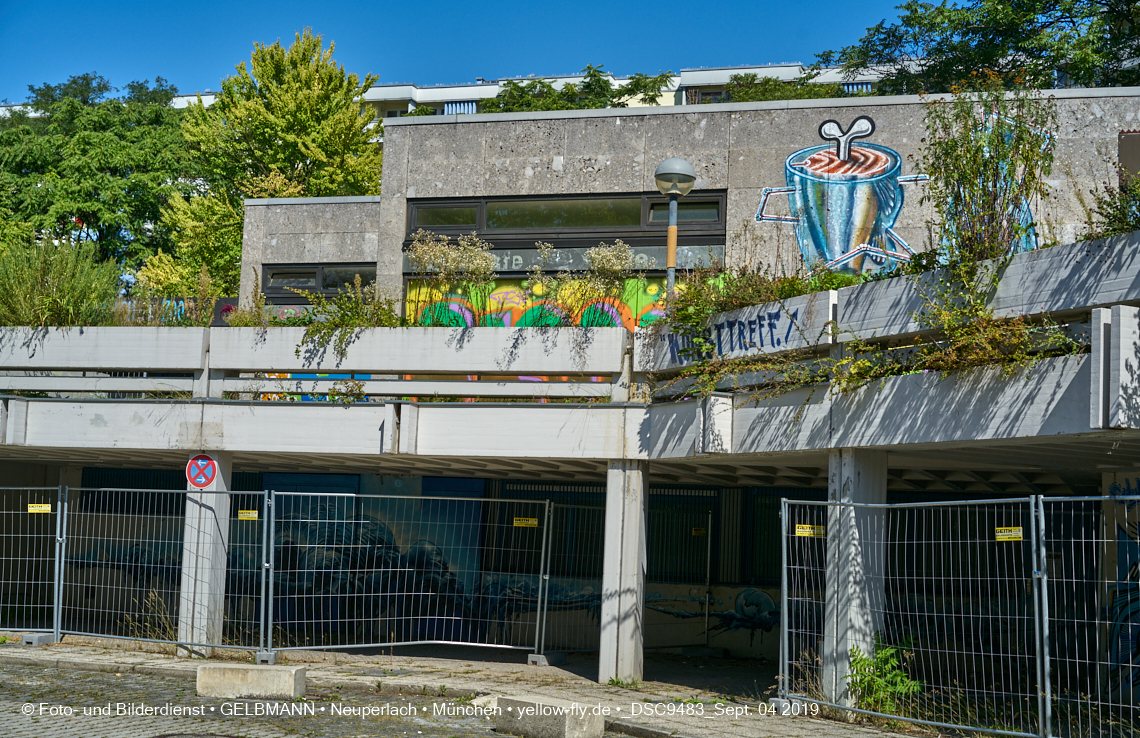 04.09.2019 - Einkaufs- und Wohnzentrum Quiddestraße in Neuperlach